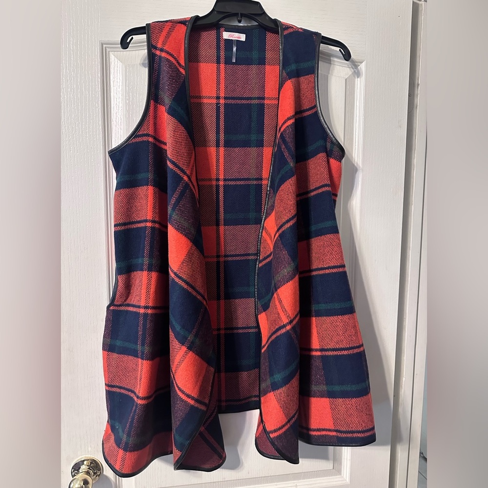 Ladies plaid soft flannel lightweight leather trim at pockets and arms